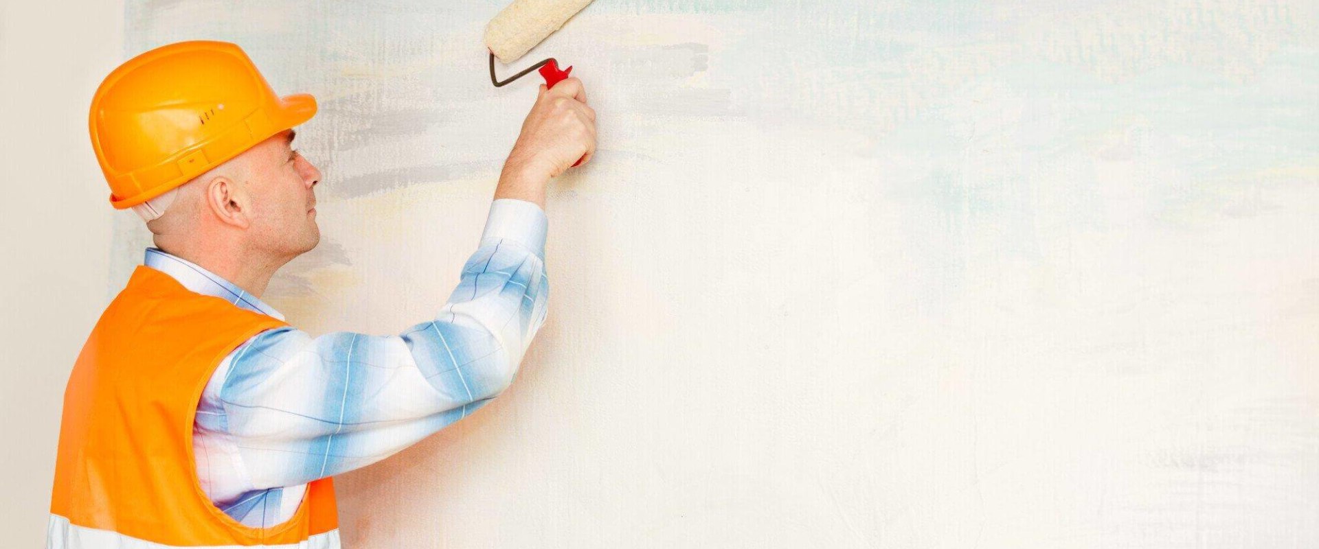 The Pros and Cons of Hiring a Professional Painter vs. Doing it Yourself